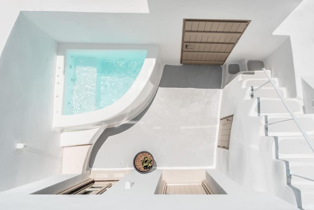 Emporio Akri Santorini With Heated Jacuzzi别墅 外观 照片